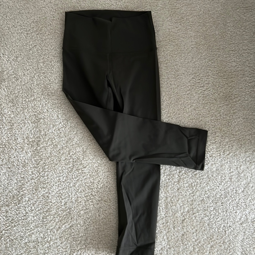 Green lululemon leggings